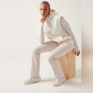 ATHLETA DELANCEY STRAIGHT LEG PANT BRAIDEN CREAM Small Petite NWOT